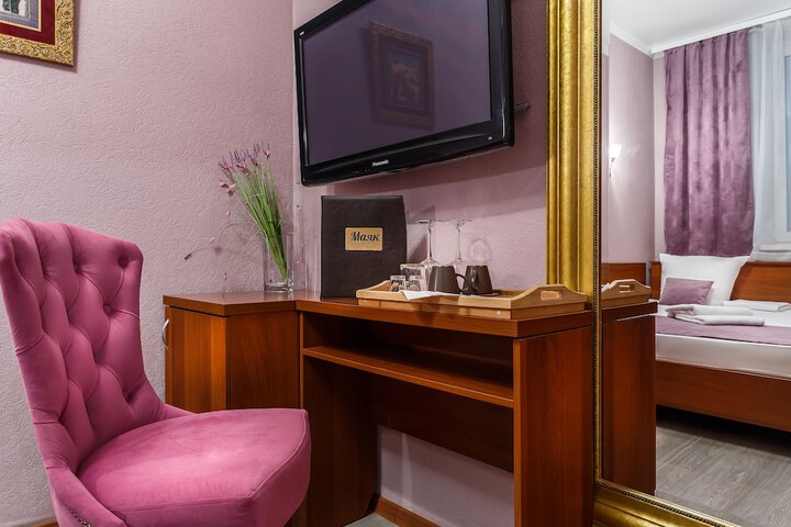 Room 48 of 94
