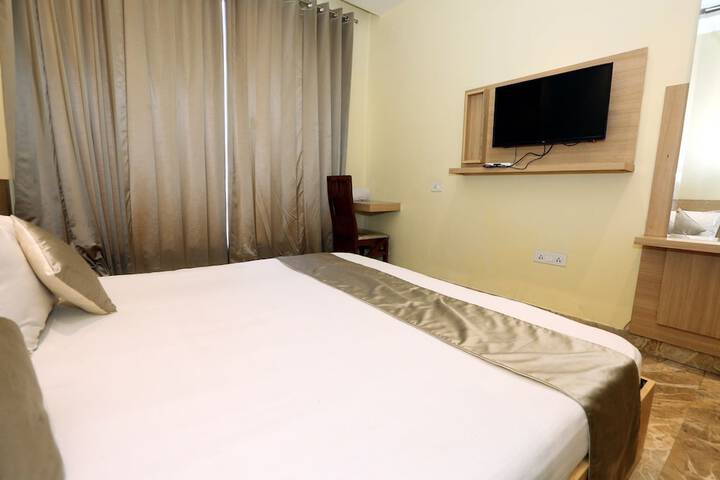 Room 4 of 23