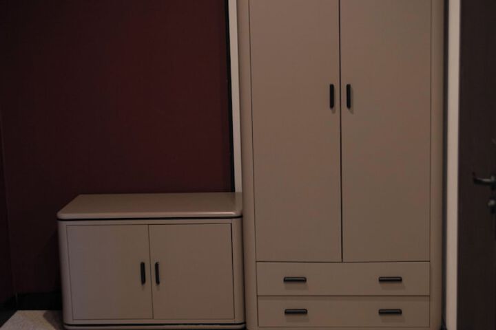 Room 16 of 66