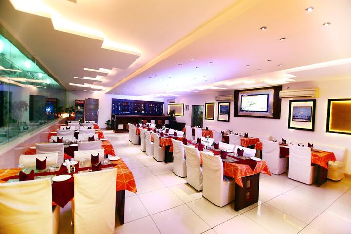 Dining 56 of 75