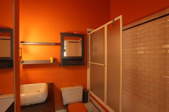 Room 8 of 168