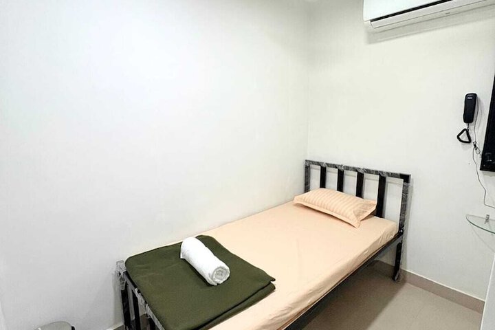 Room 18 of 31