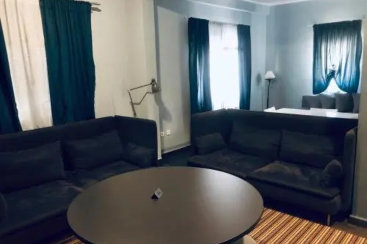 Room 3 of 11