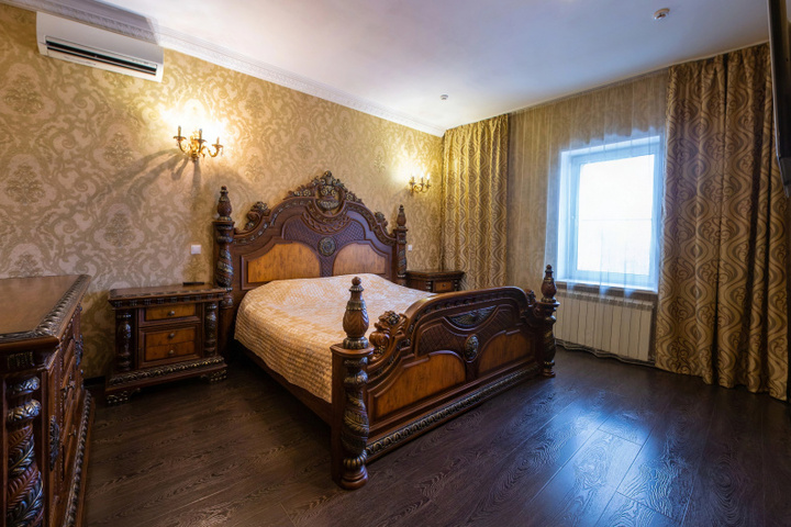 Room 4 of 22