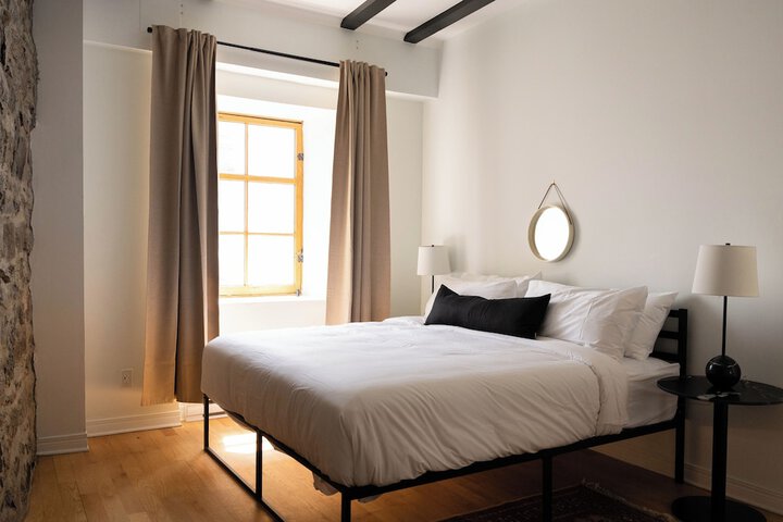 Room 47 of 157