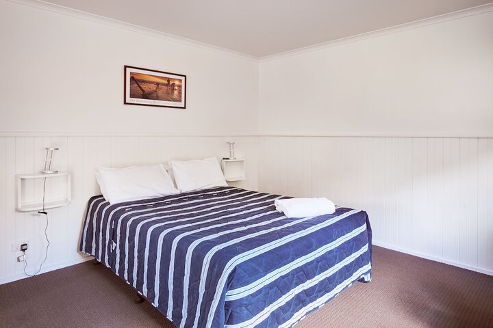 Room 15 of 74