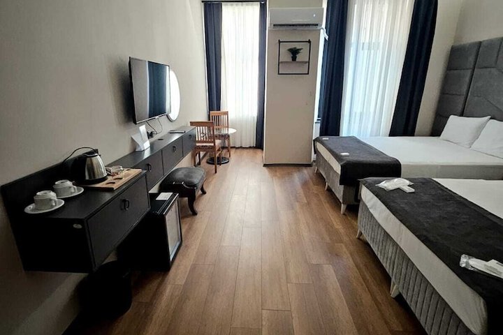 Room 121 of 204