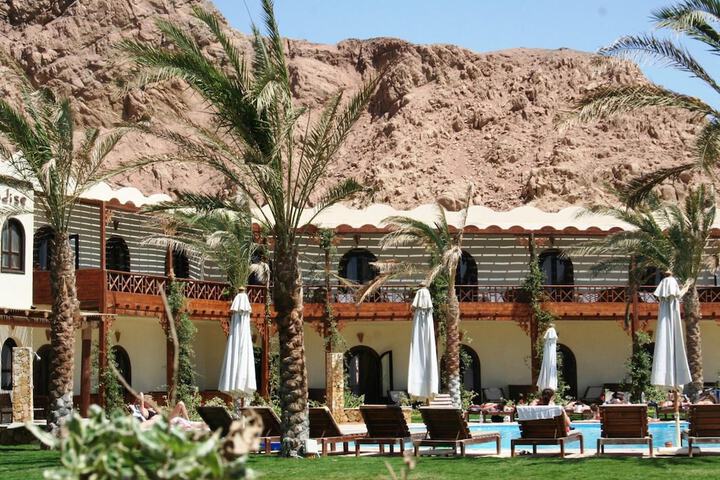 Pool Hotel