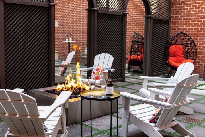 Hotel Exterior 81 of 84