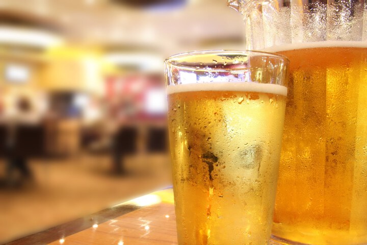 Sports bar