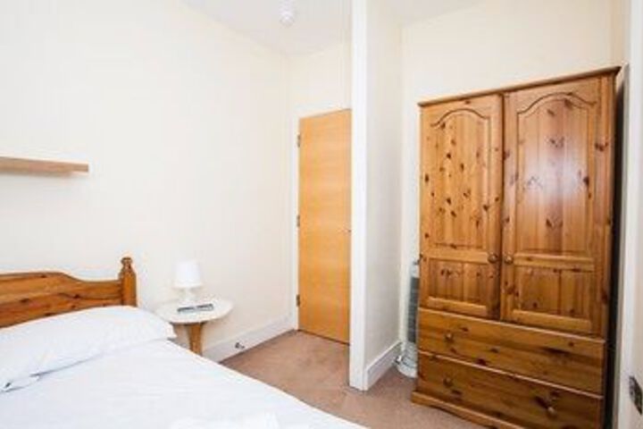 Room 15 of 30