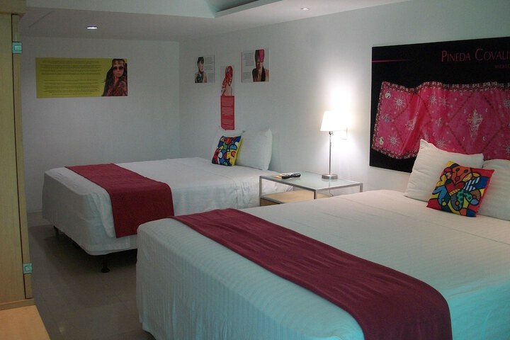 Room 3 of 68