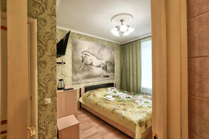 Room 3 of 12