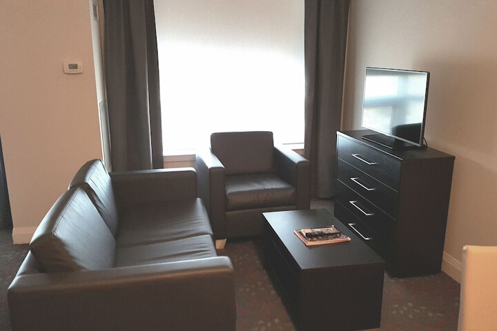 Room 14 of 60