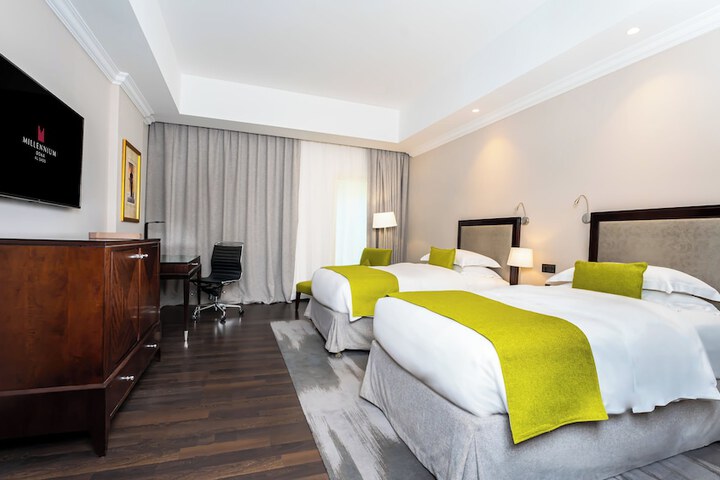 Room 32 of 104