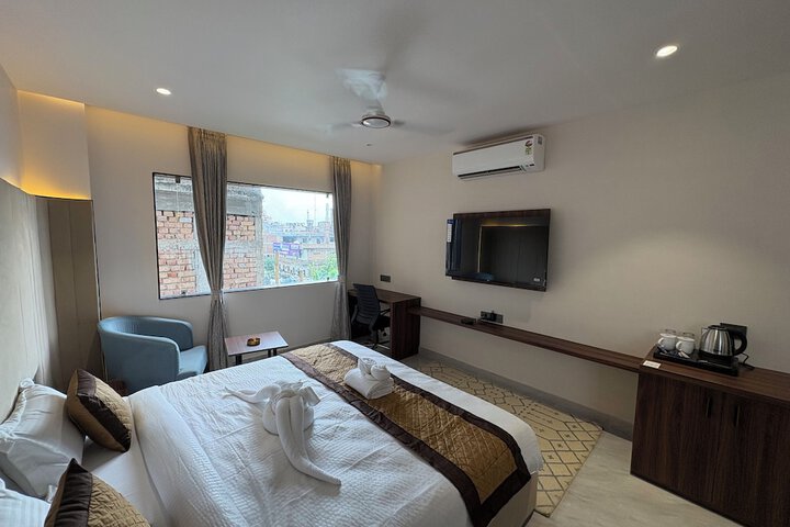 Room 4 of 17