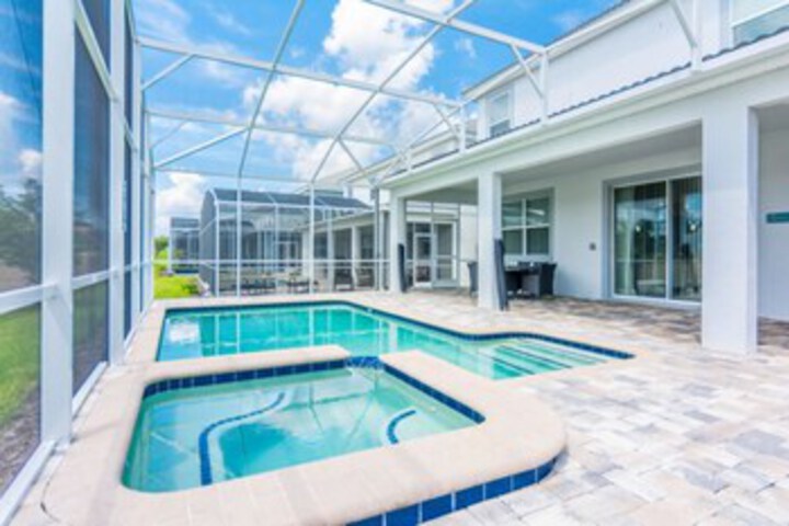 Pool 32 of 73