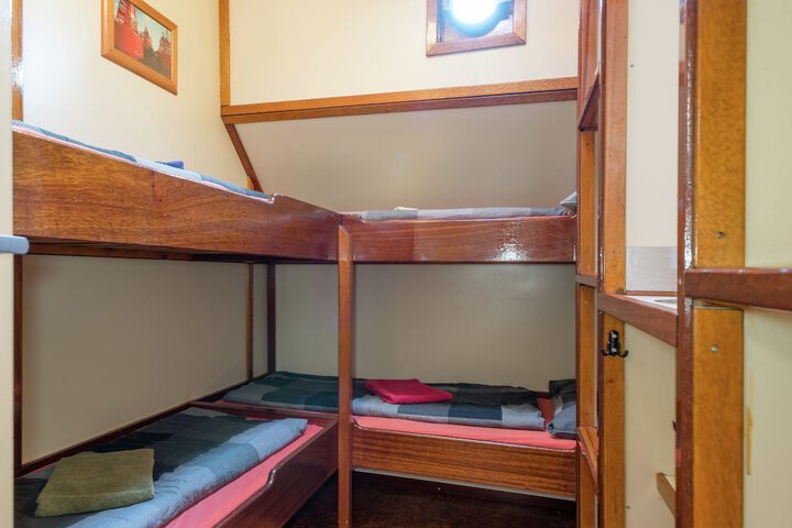 Room 11 of 40