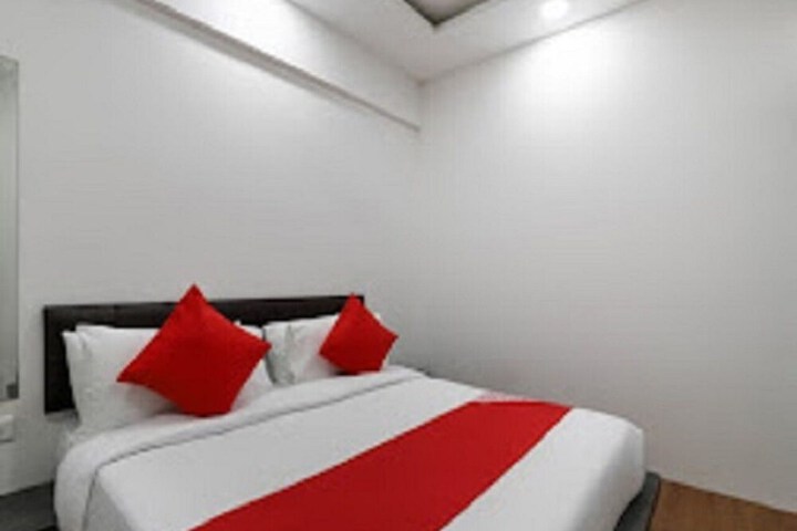 Peradiot Hotel - Vastrapur
