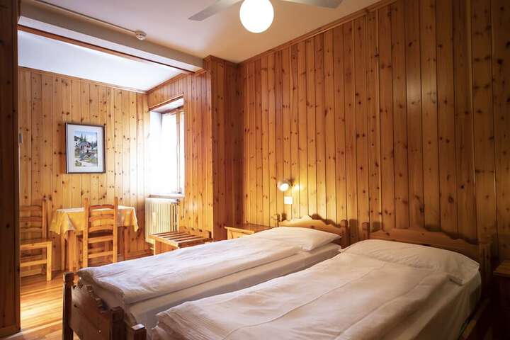 Room 17 of 63
