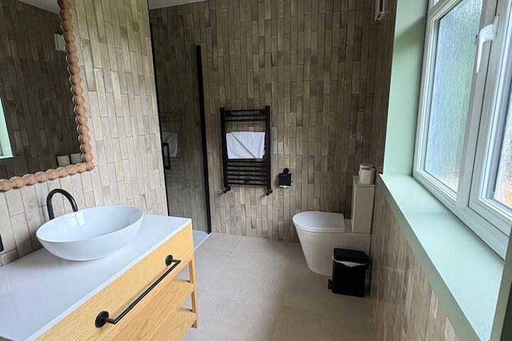 Room 6 of 41
