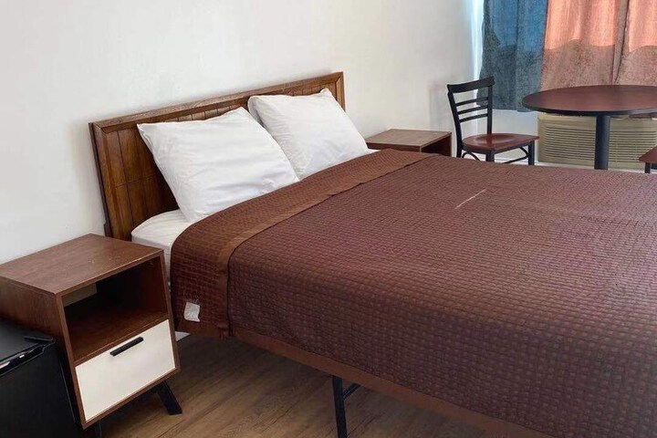 Room 15 of 20