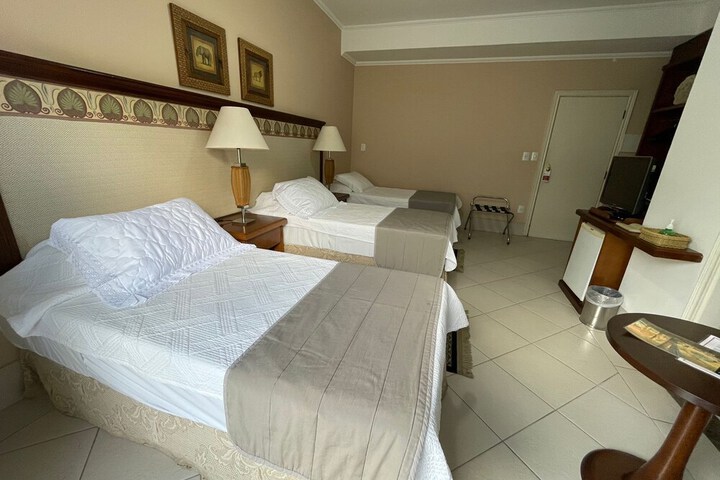Room 7 of 85