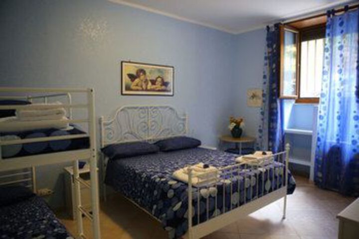 Room 6 of 15