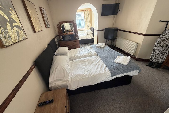 Room 8 of 29