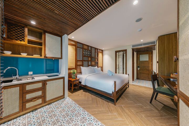 Room 21 of 49