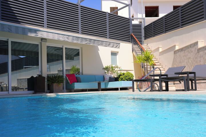 Pool 116 of 169