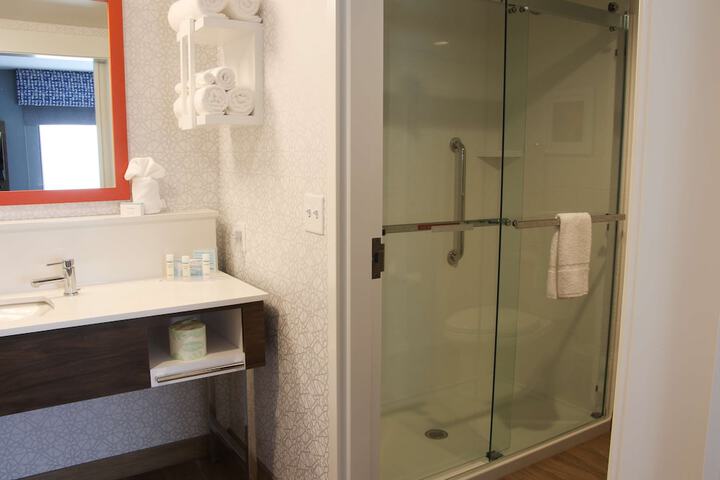 Bathroom shower