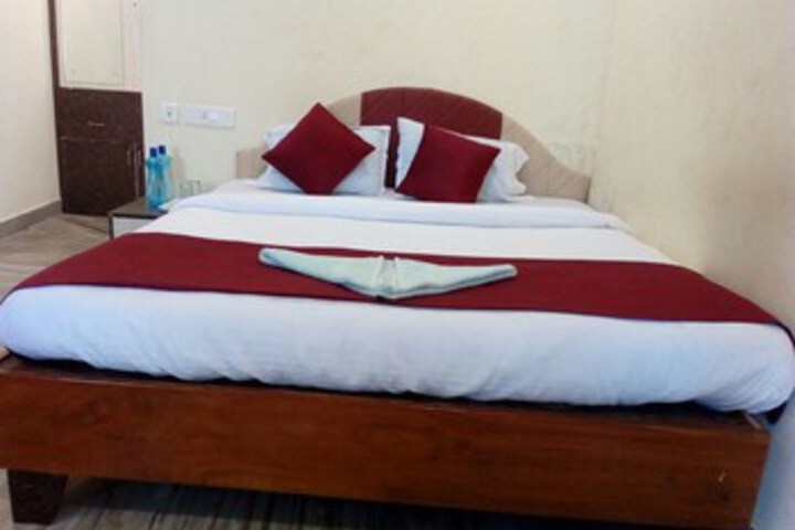 Room 12 of 14