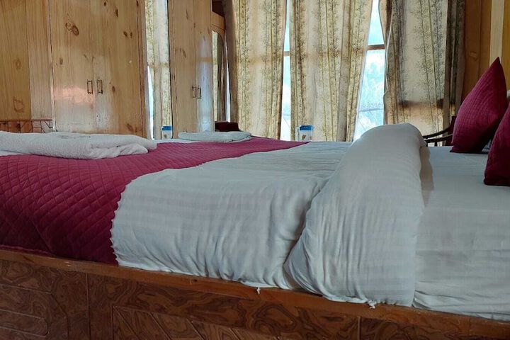 Room 12 of 39