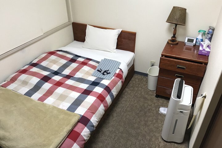 Room 5 of 15