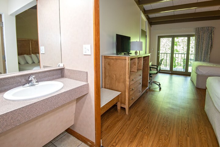 Room 15 of 57