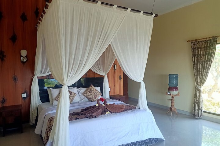 Room 4 of 43