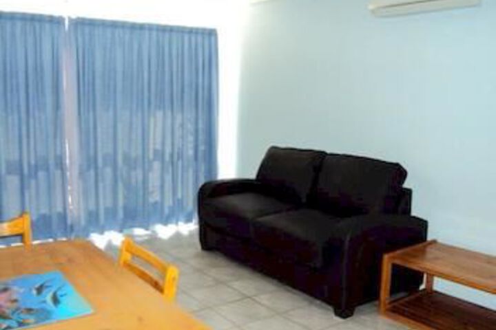Room 28 of 32