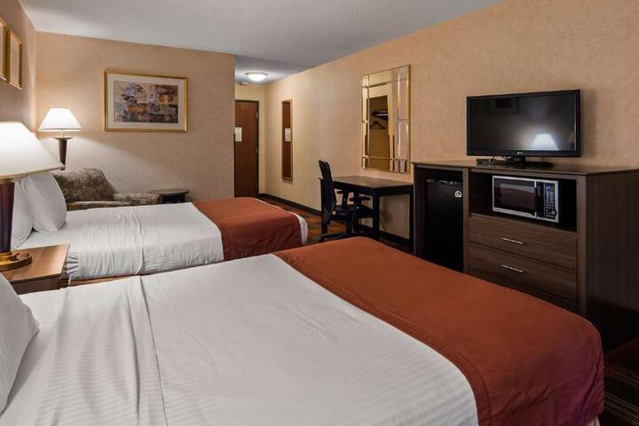 2 Double Accessible Bathtub Work Desk Microwave, Refrigerator Full Breakfast (2 of 8)