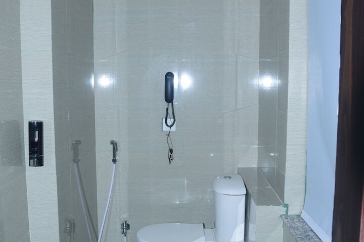 Room 16 of 26