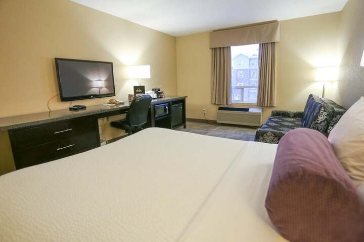Room 18 of 110