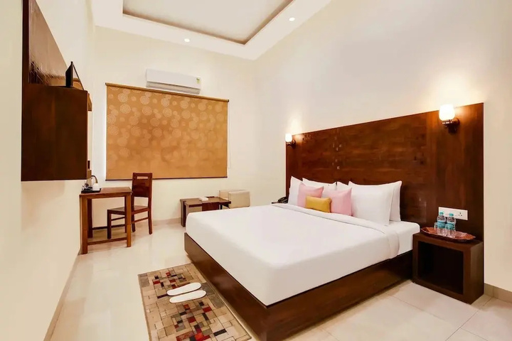 Room 2 of 29