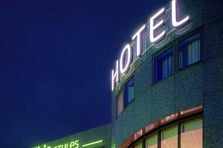 Hotel 72 of 73
