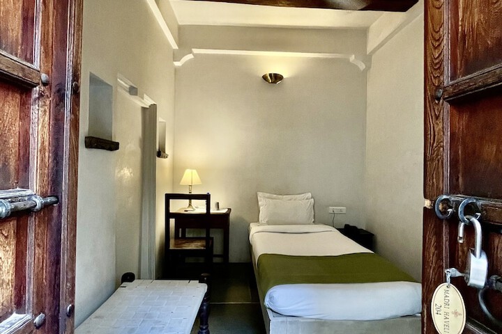 Room 17 of 83