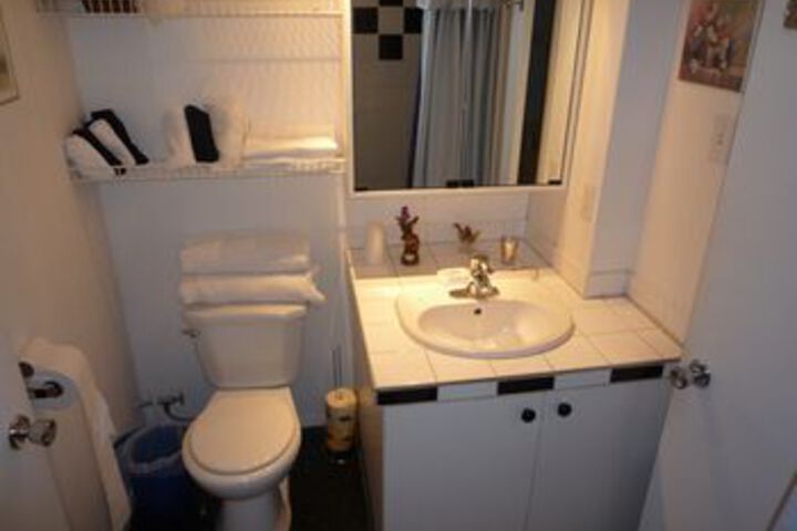 Room 11 of 48