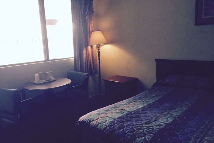 Room 7 of 27