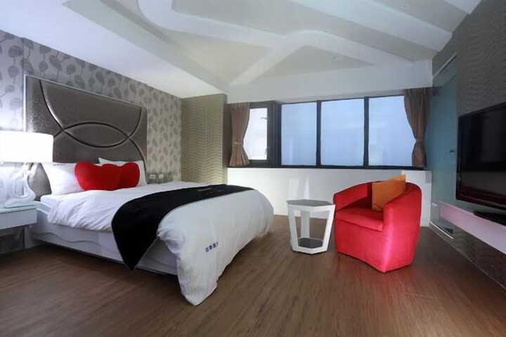 Room 22 of 34