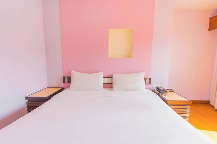Room 27 of 65