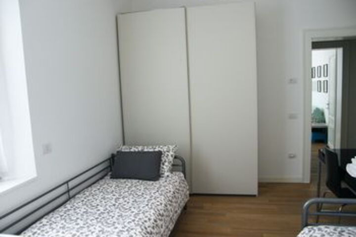 Room 7 of 25