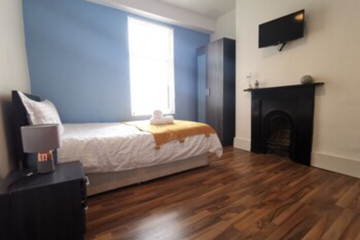 Room 29 of 35